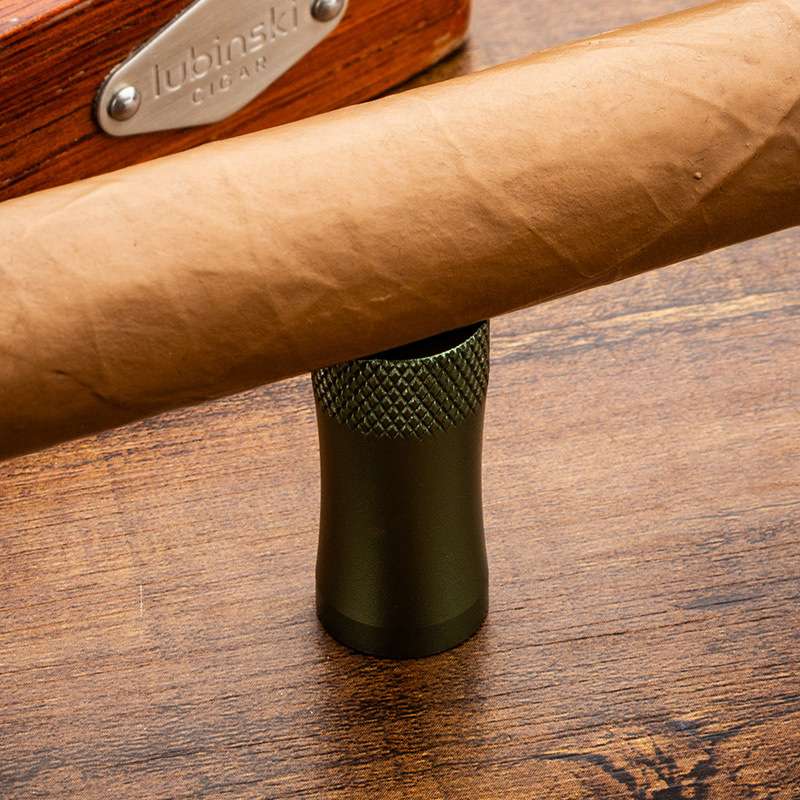 Đục lỗ kèm que thông và bắt top cigar Lubinski YJA-40009